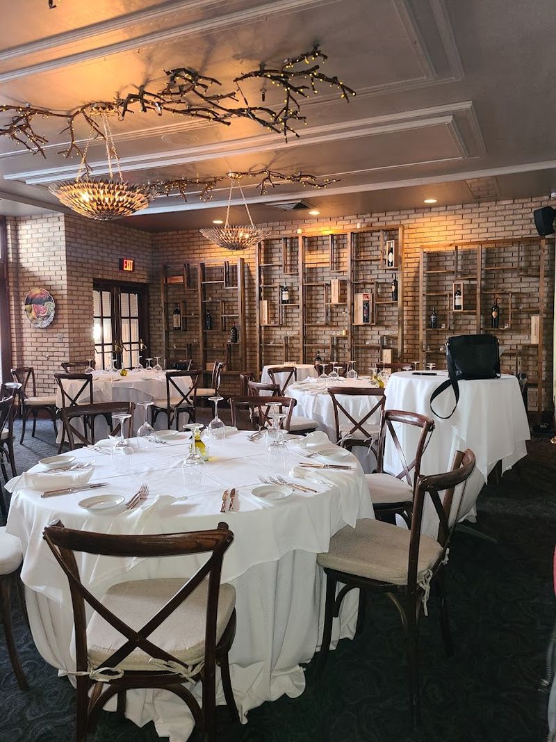 Café Cortina (Farmington Hills)