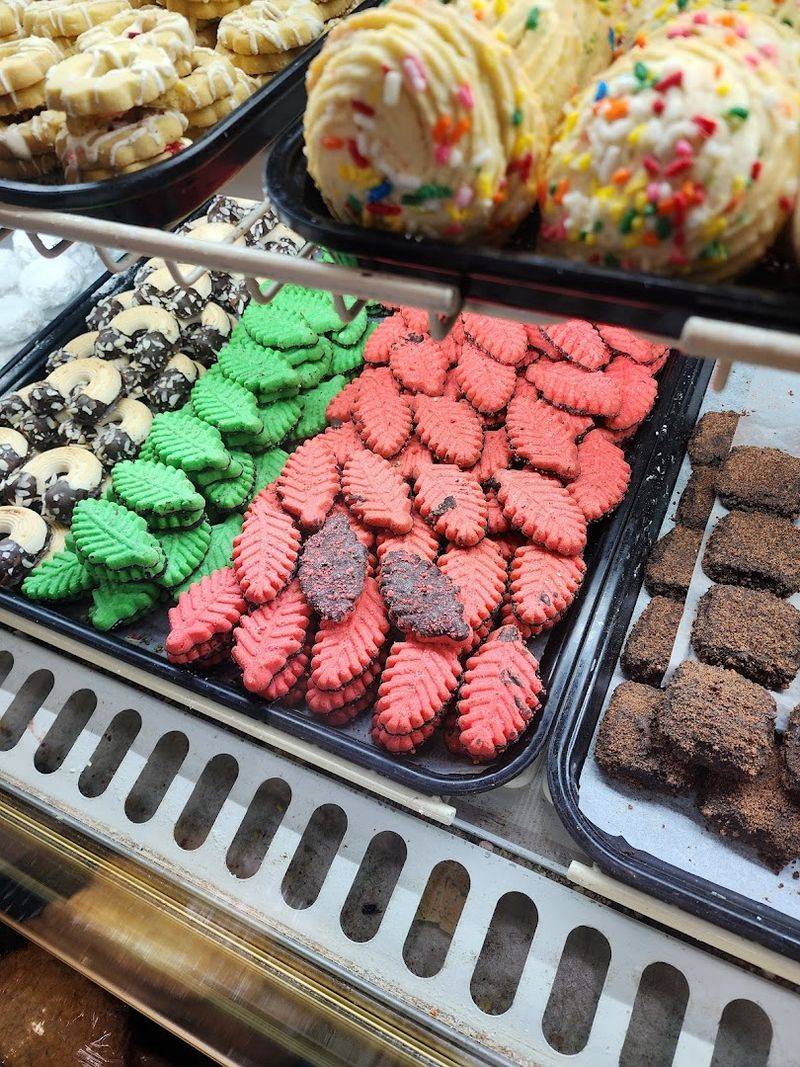 Eclairs With Proper Gloss