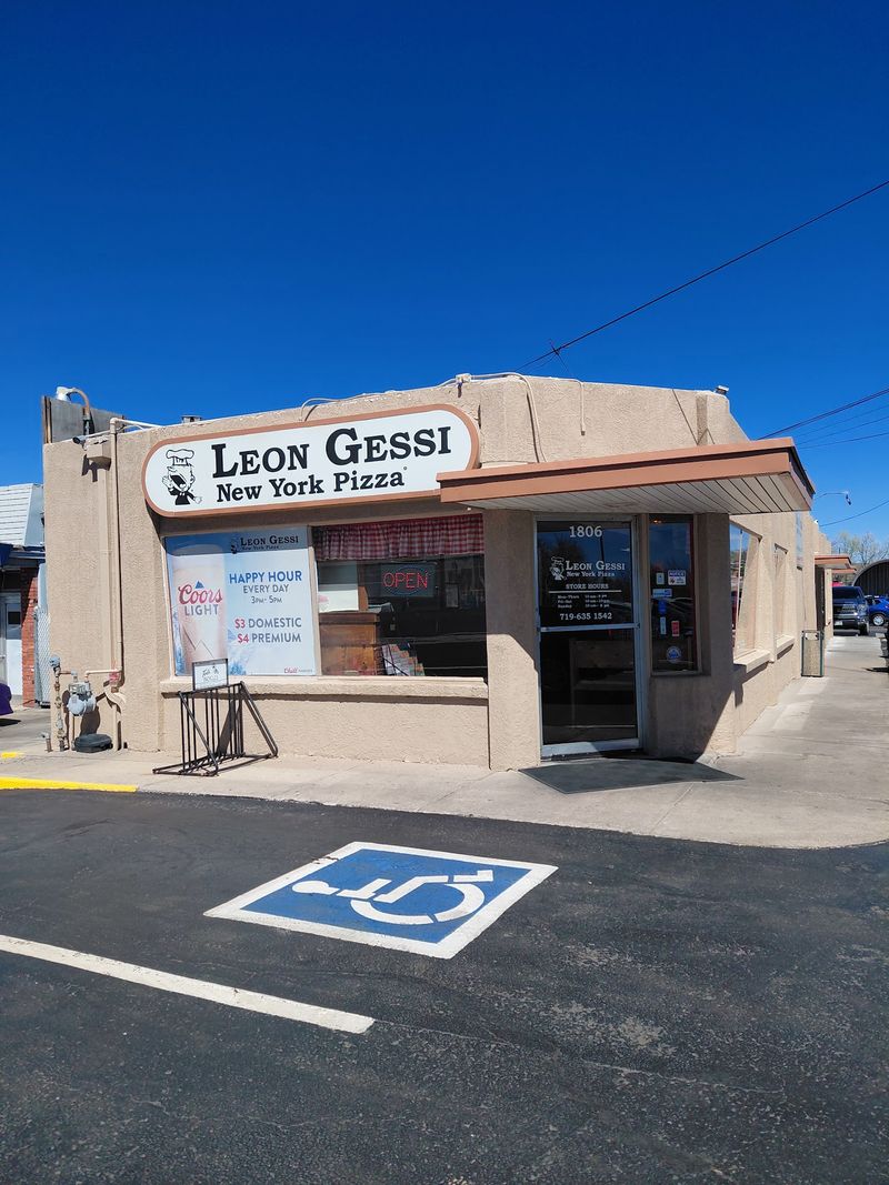 Leon Gessi New York Pizza, Colorado Springs