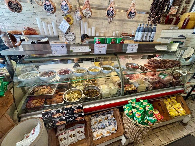 Monica's Mercato – Boston