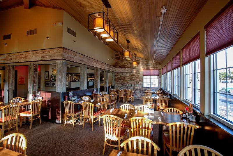 Colonial Cafe - St. Charles