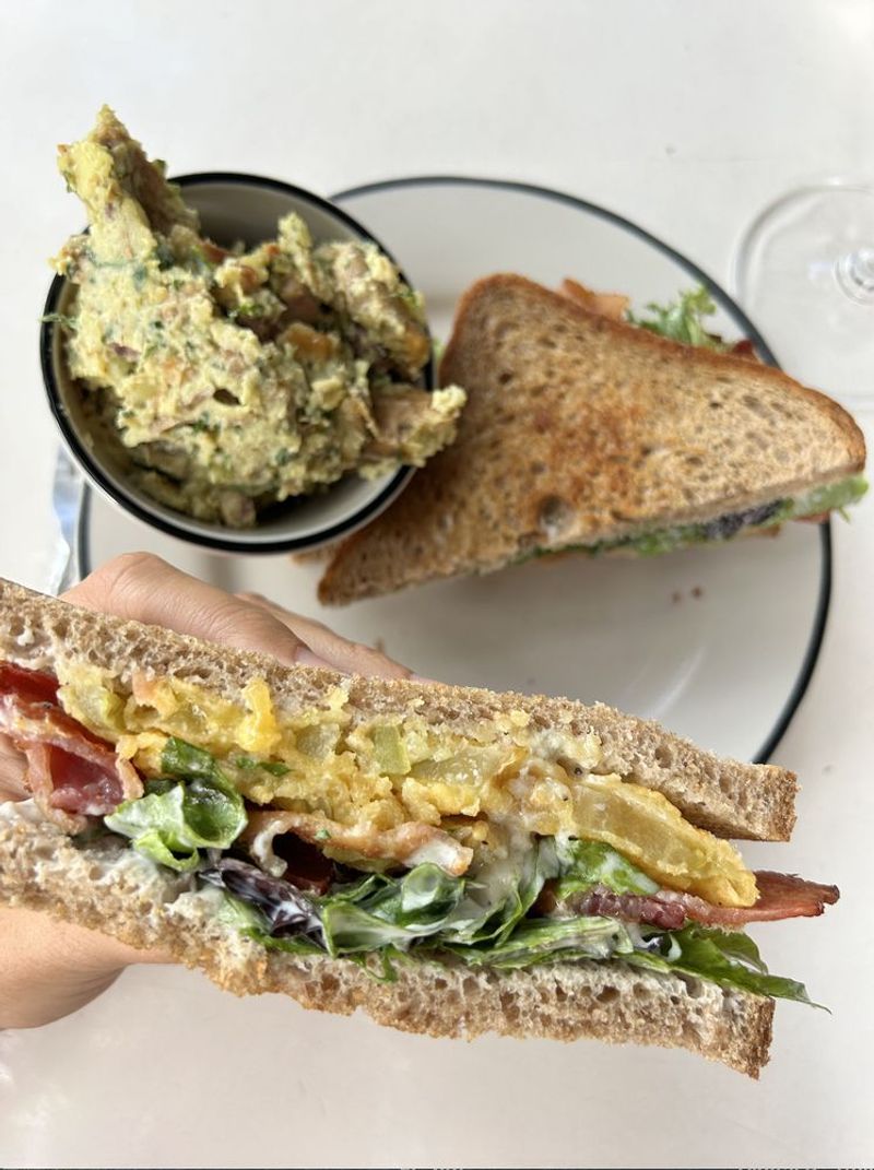 Keep The Sandwich Build Simple