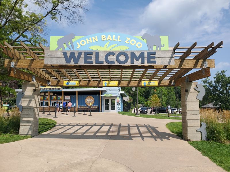 Read The Quiet Signage