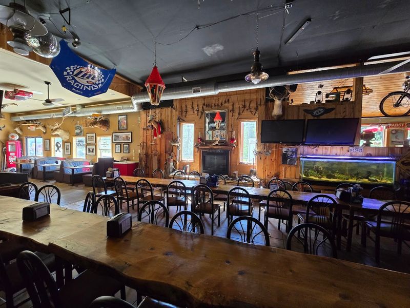 Lewie's Burgers 