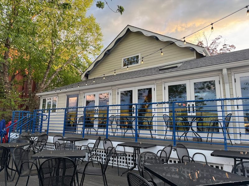 Martine's RiverHouse Restaurant — New Hope