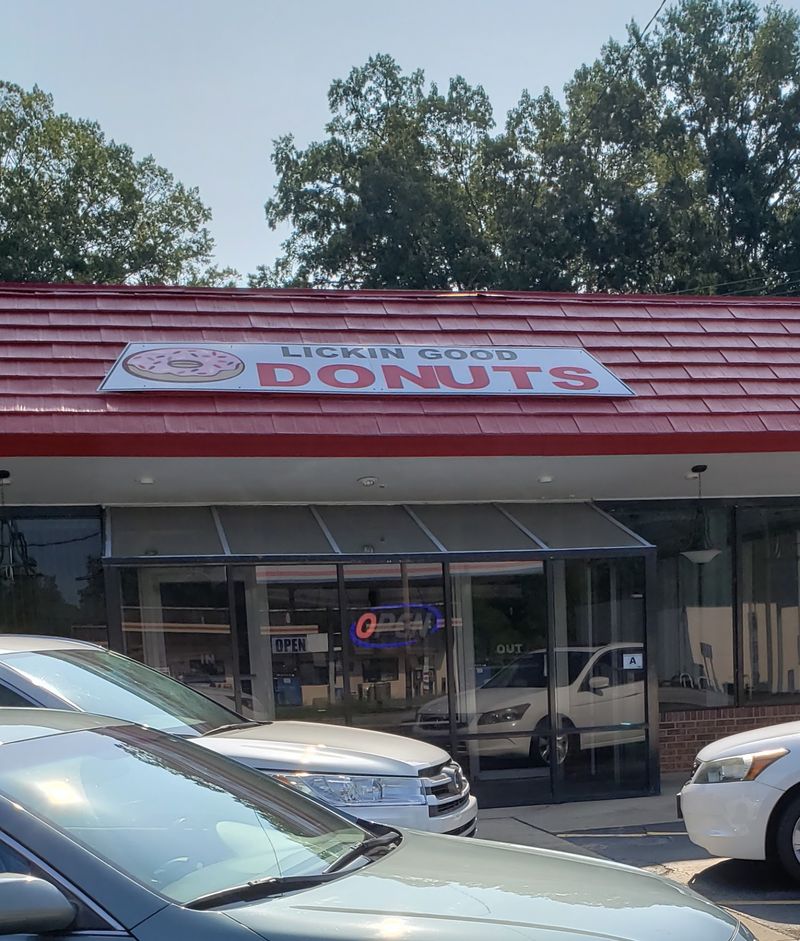 Lickin' Good Donuts And Coffee, Clinton Lickin' Good Donuts And Coffee, Clinton