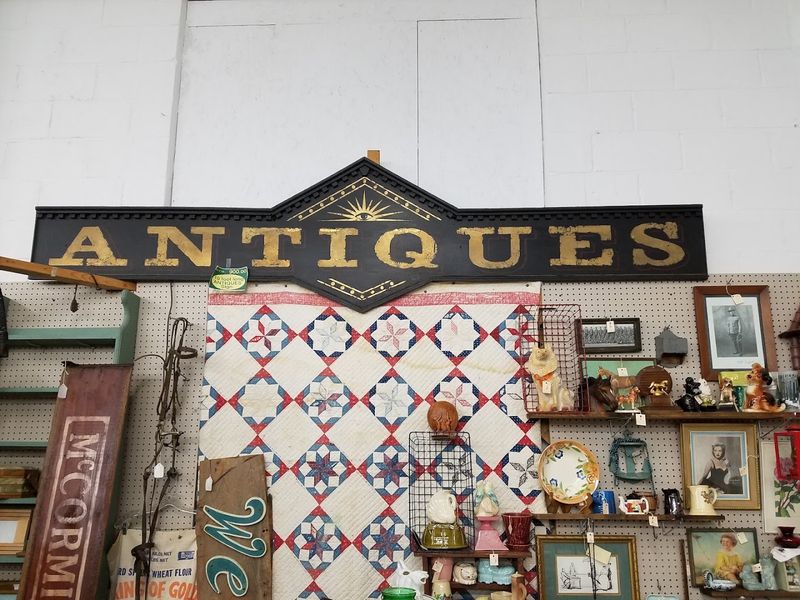 Third Street Market Antique Mall, Greenville