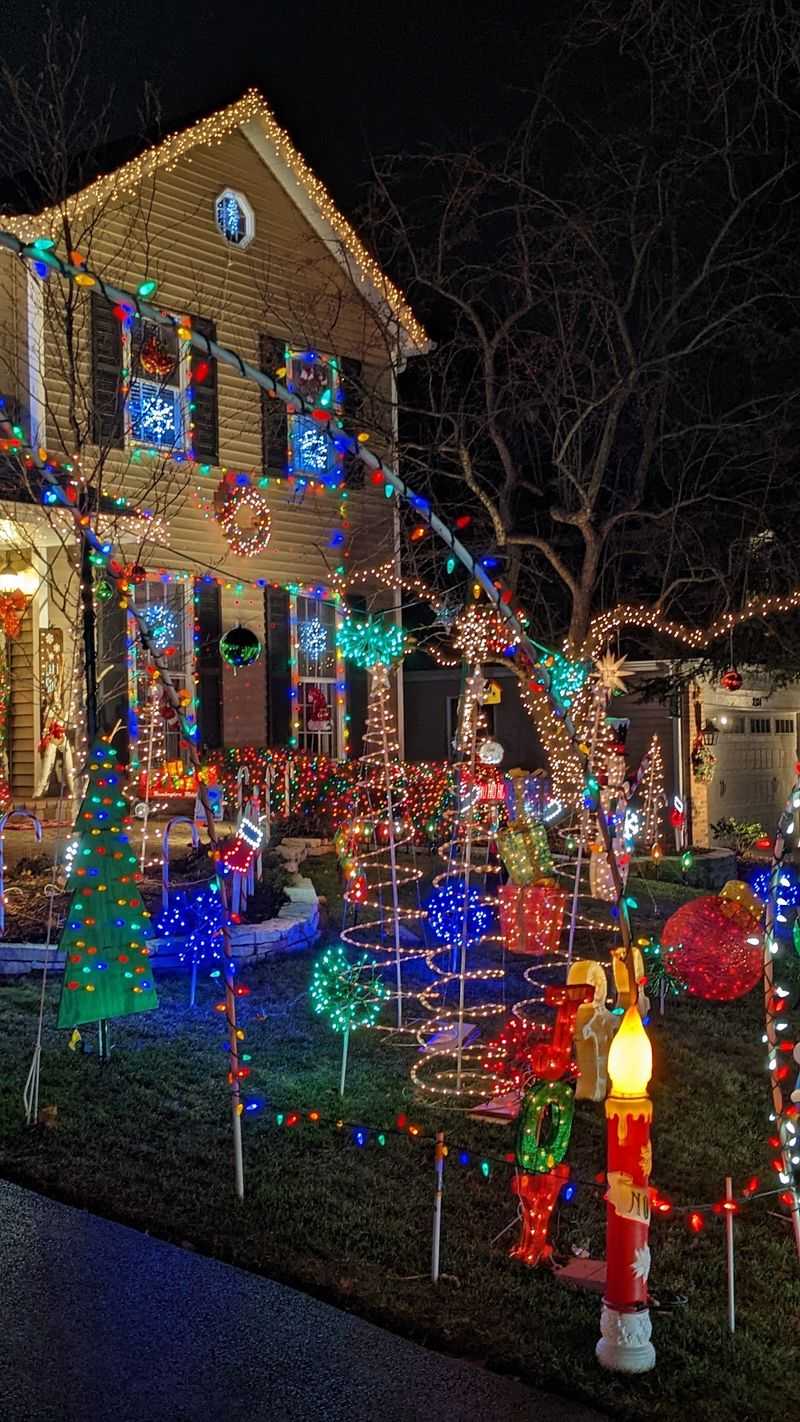 Lights That Dance To Every Carol