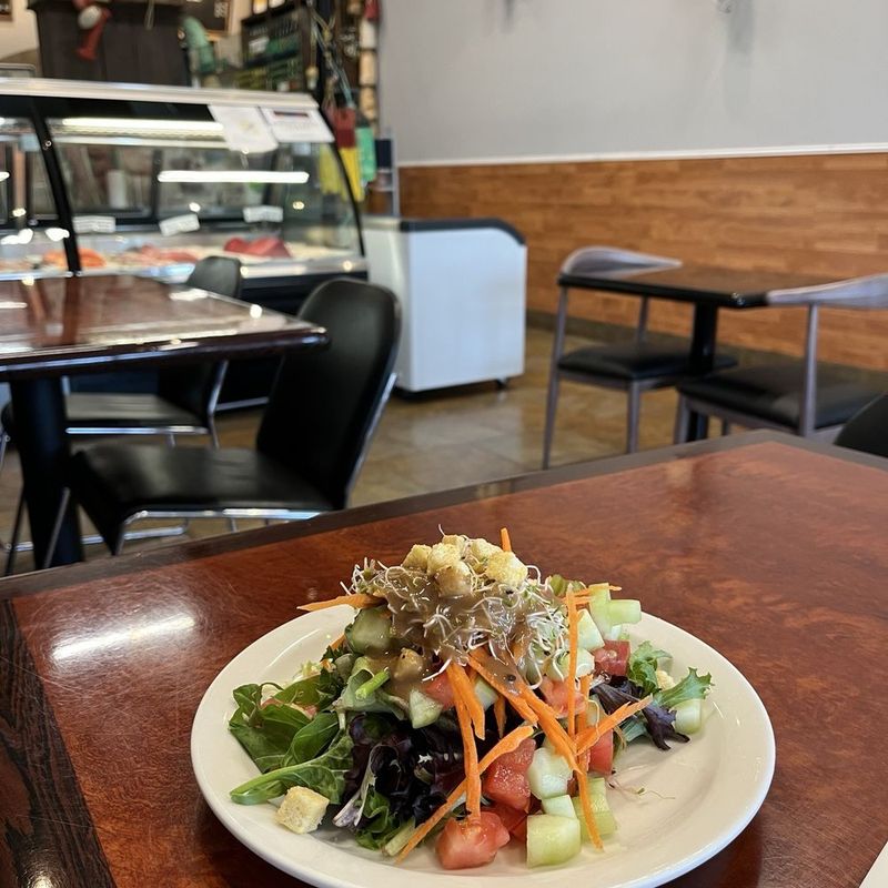 Marisella: Goleta's Seafood Sanctuary