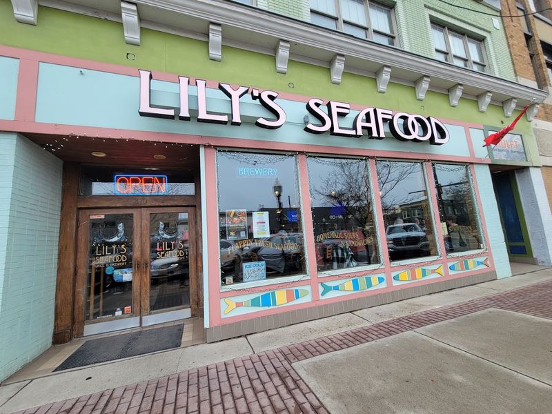 Lily’s Seafood Grill & Brewery
