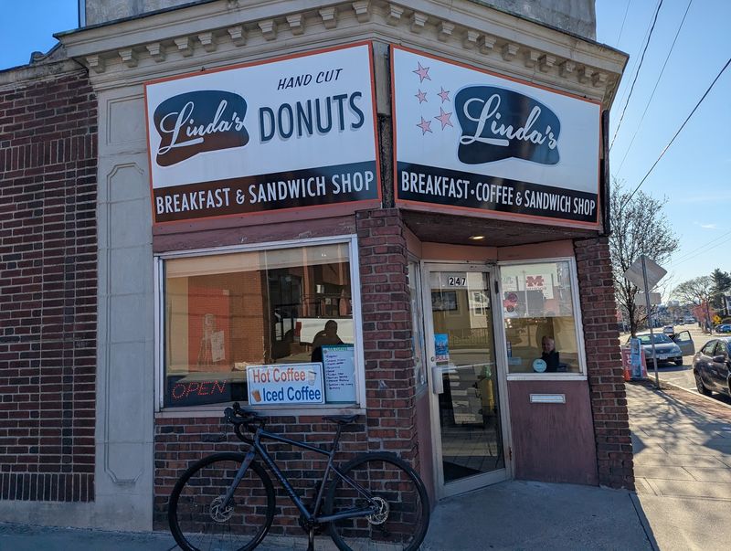 Linda's Donuts