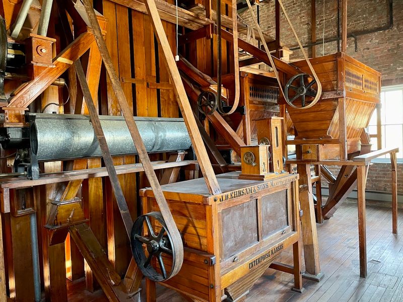 Lindsborg Old Mill And Swedish Heritage Museum