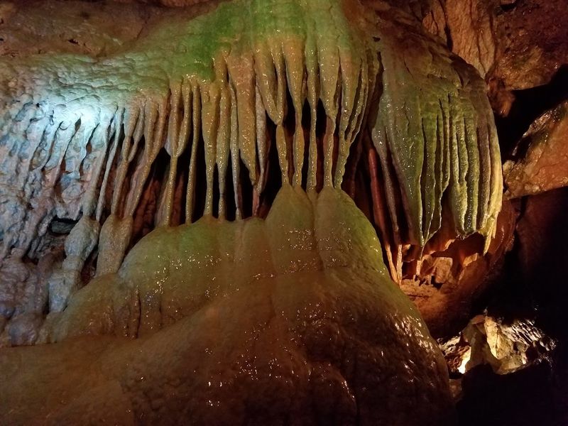 Linville Caverns