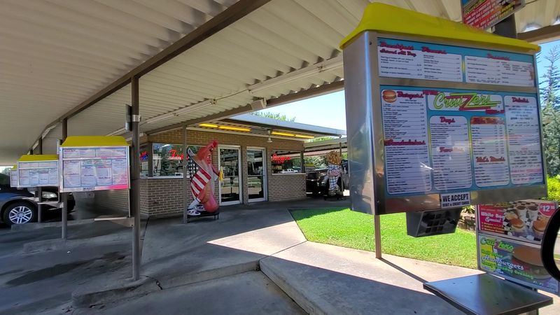 Myers Cruizzers Drive-In, Mena