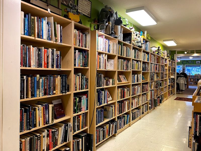 Bobzbay Books, Bloomington