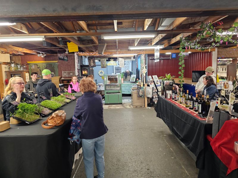Renninger's Antique & Farmers Market