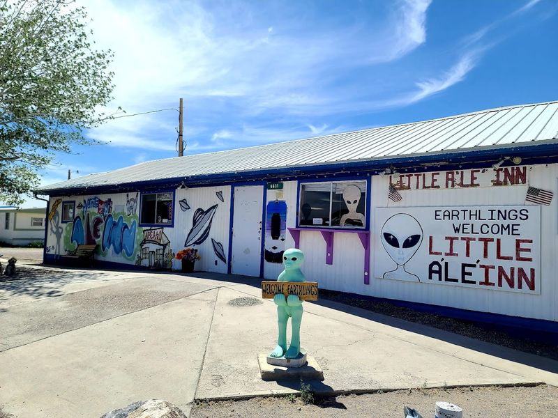 Little A'Le'Inn In Rachel