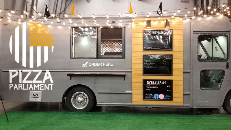 Pizza Parliament, Grand Rapids