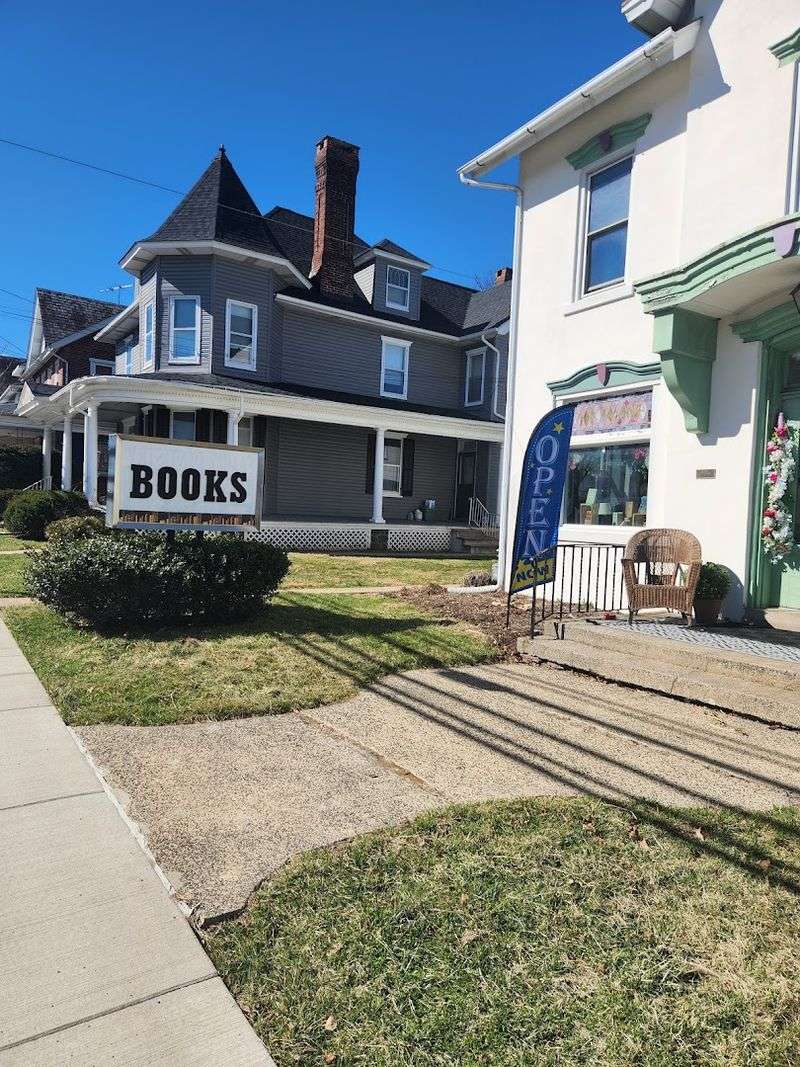 Medina Books and Coffee, Coopersburg