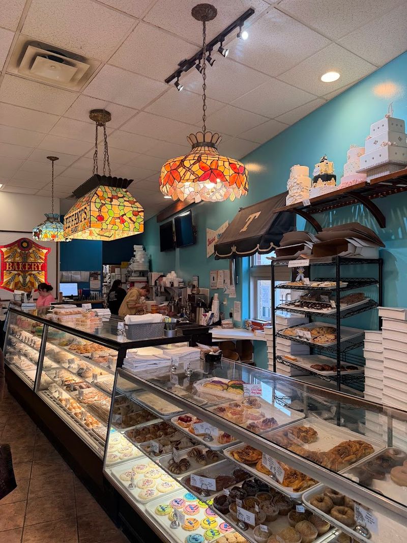 Tiffany's Bakery, Akron