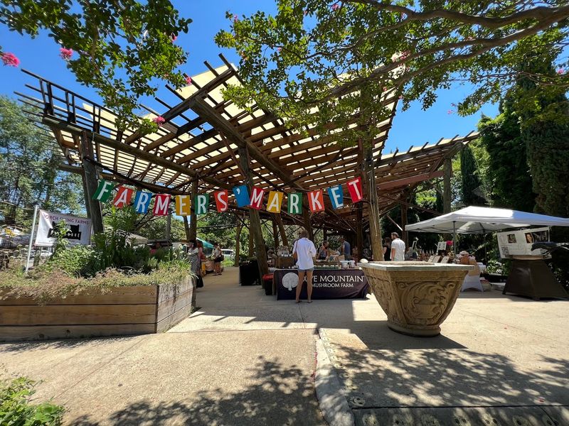 Bernice Garden Farmers Market, Little Rock