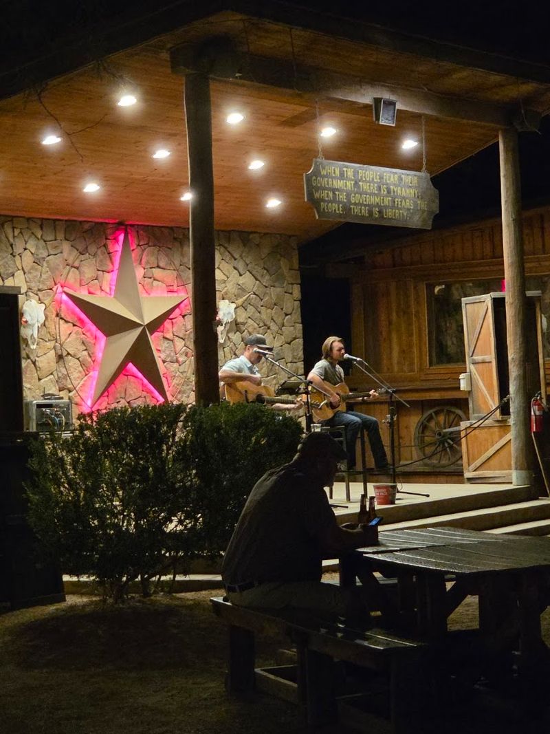 Live Country Music Under The Stars