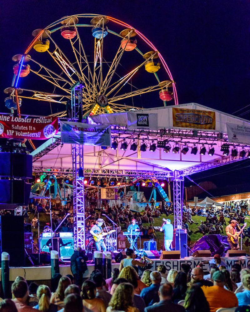 Live Entertainment That Keeps The Energy High