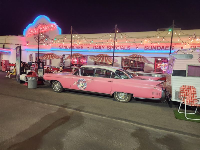 Classic Car Shows That Make the Parking Lot A Destination