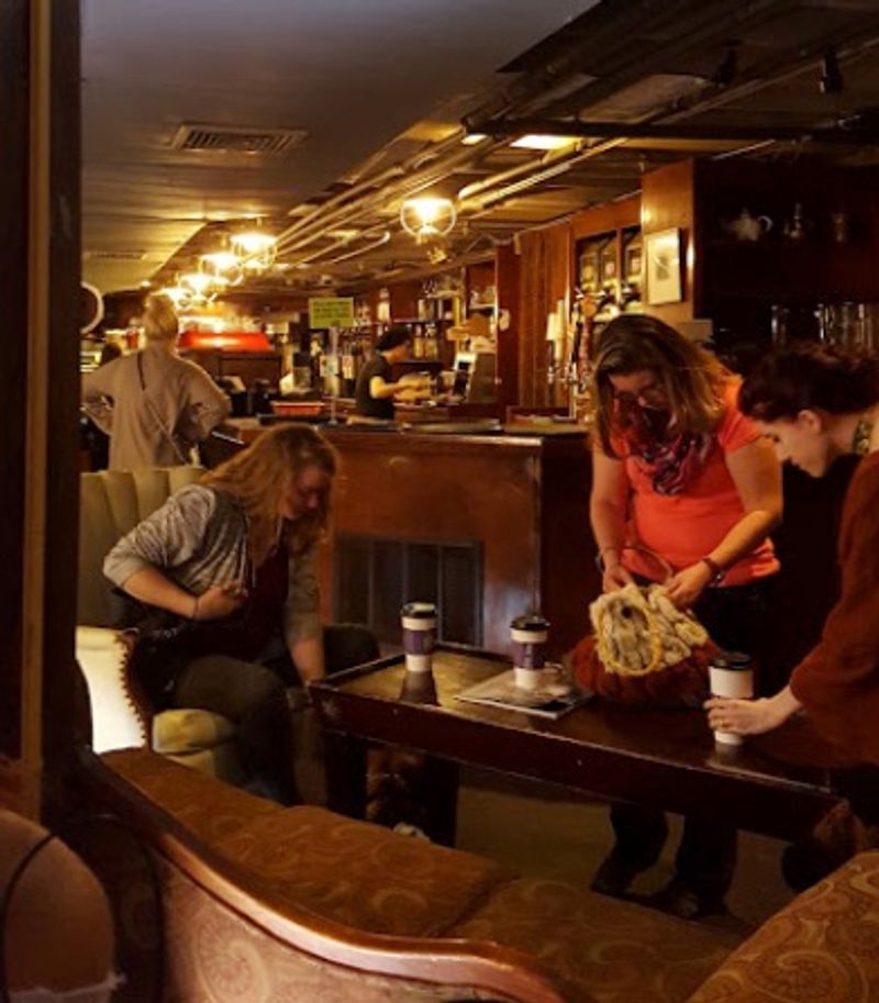 Live Entertainment That Transforms The Evening Atmosphere Live Entertainment That Transforms The Evening Atmosphere