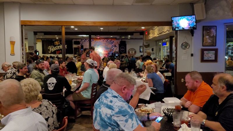 Live Music And A Festive Weekend Buzz