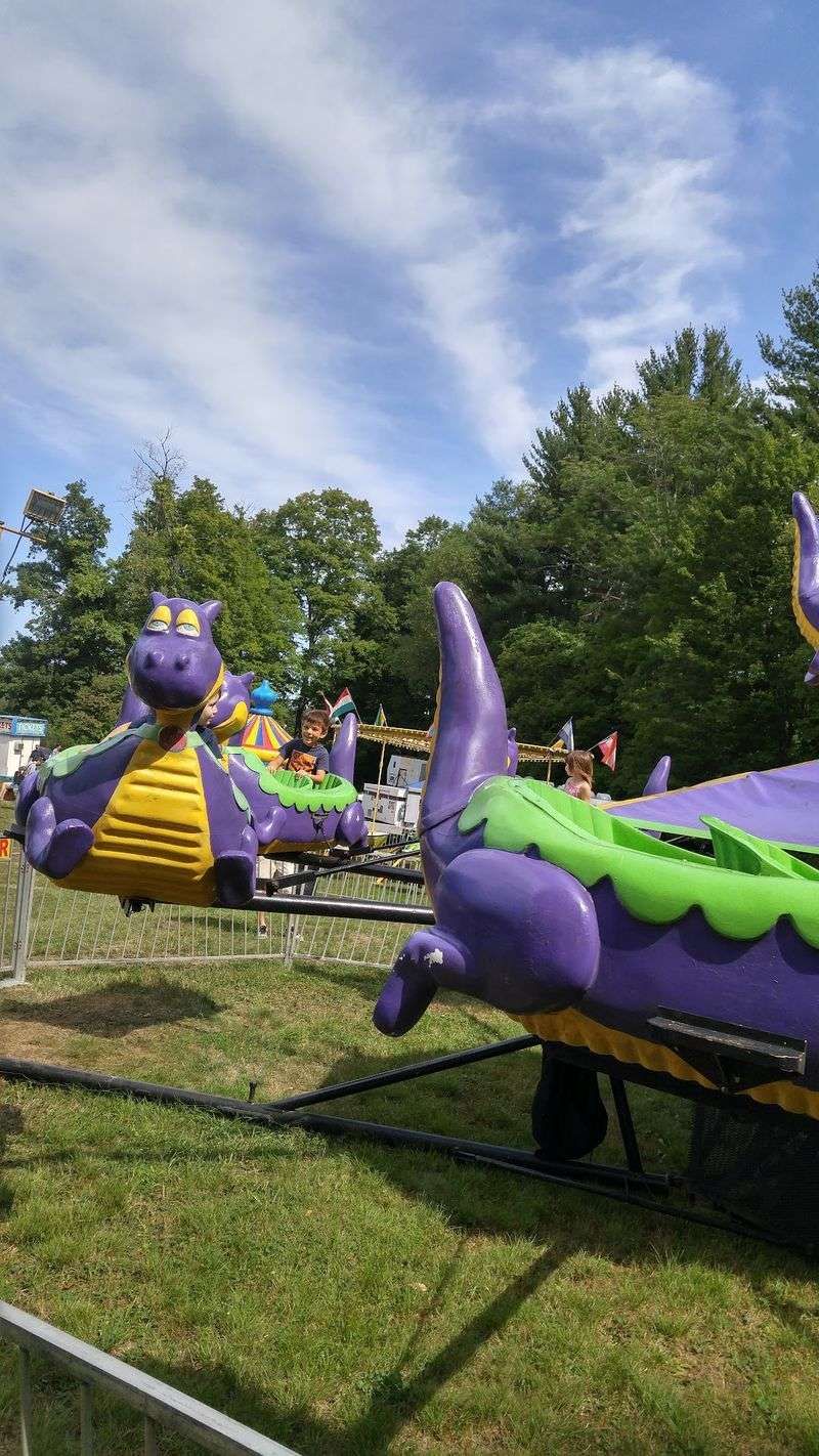 Live Music And Circus Acts That Keep The Energy Sky-High