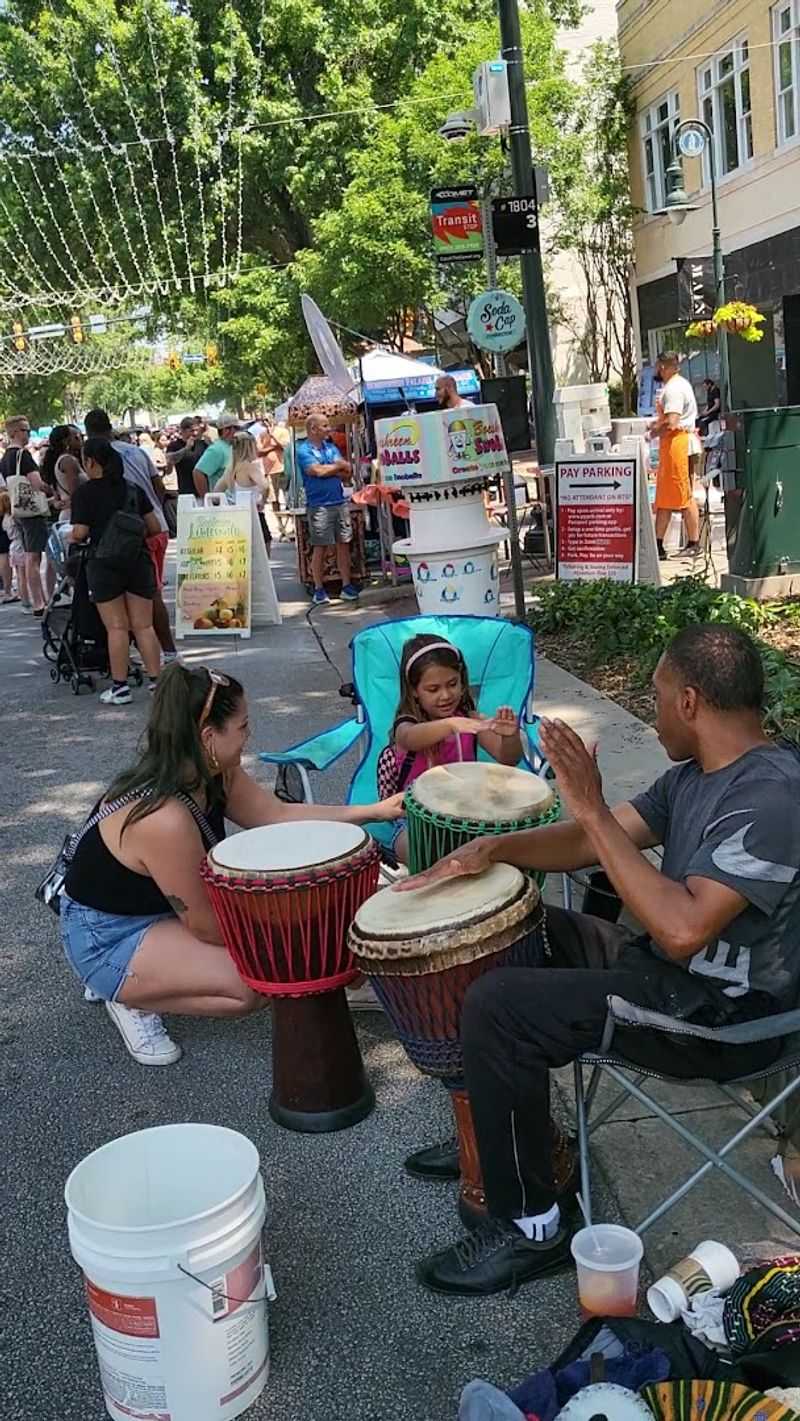 Live Music And Entertainment That Set The Perfect Mood