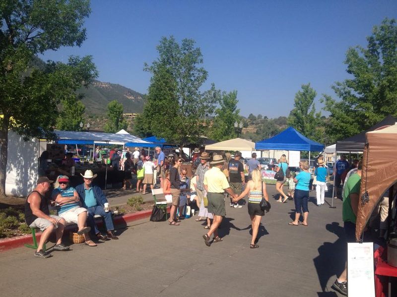 Live Music, Local Crafts, and the Art of Wandering