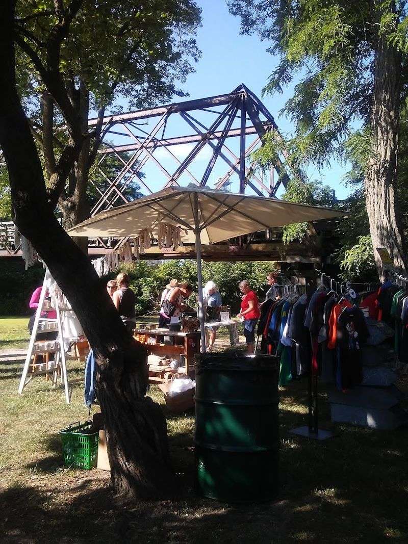 Live Music Sets The Perfect Mood