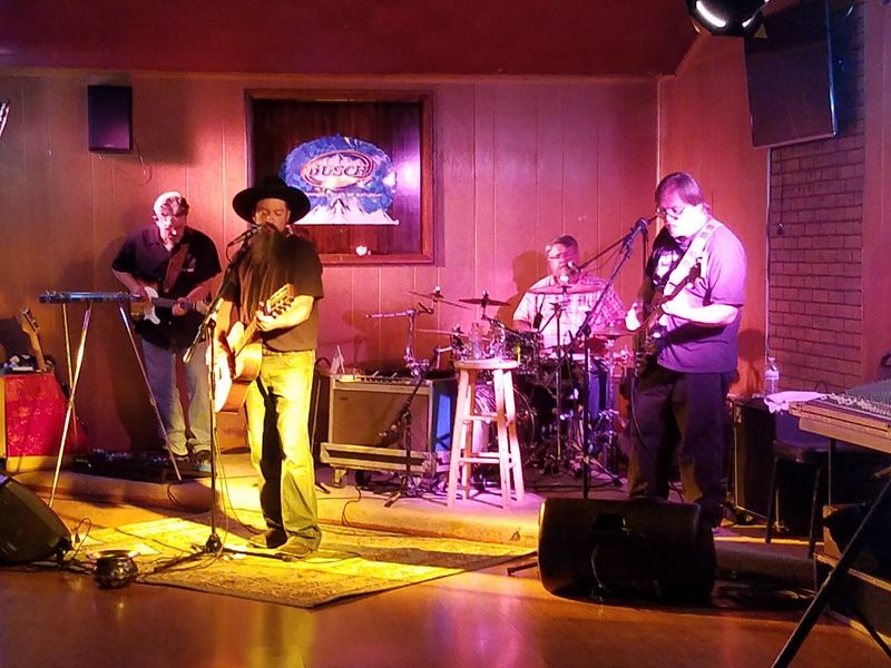 Live Music That Fills The Room
