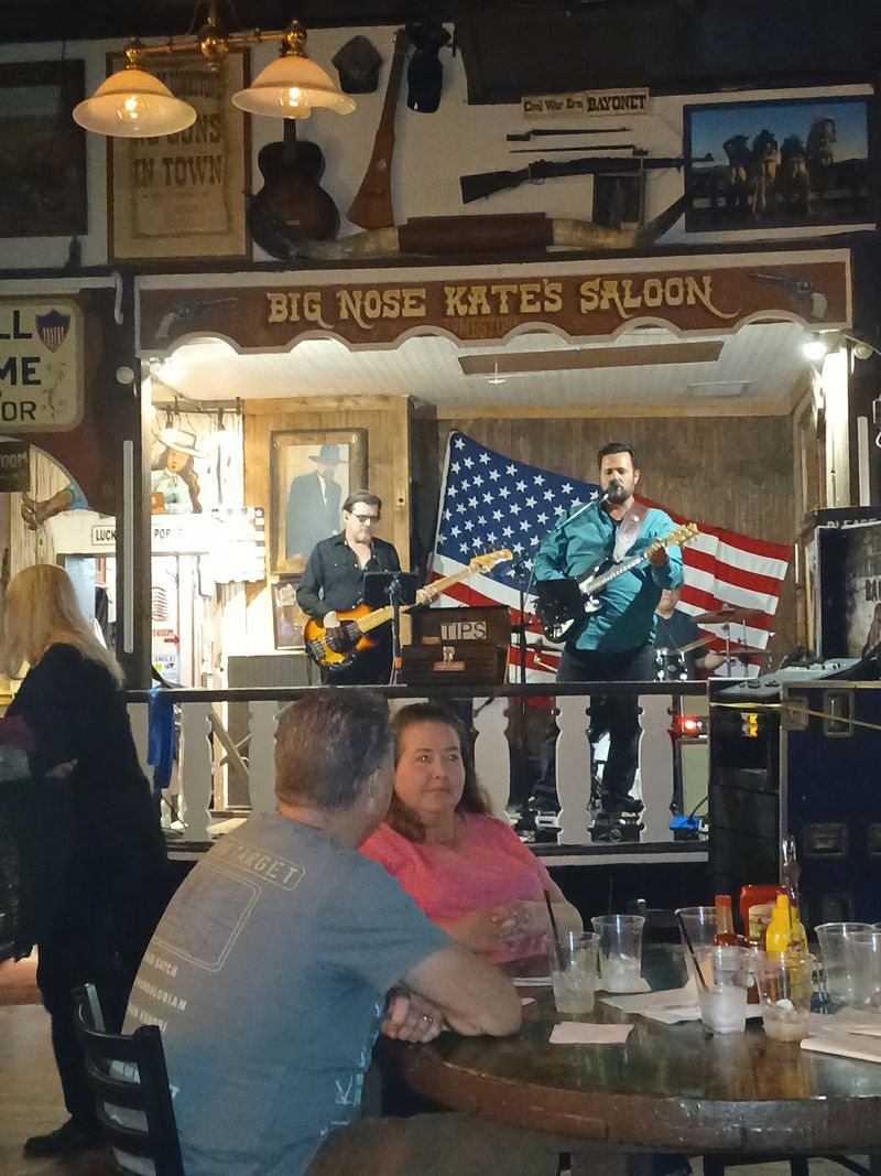 Live Music That Sets the Mood