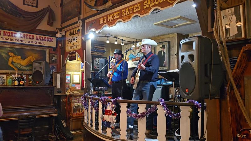 Live Music Turns An Ordinary Meal Into A Sing-Along