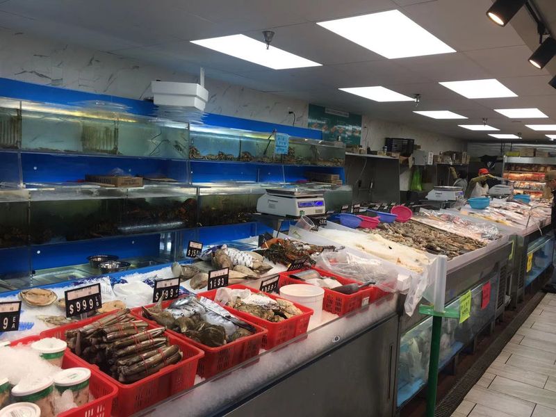 Live Seafood That Sets This Market Apart Live Seafood That Sets This Market Apart