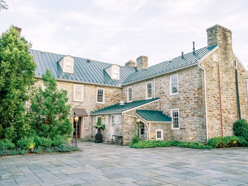 The Red Fox Inn & Tavern