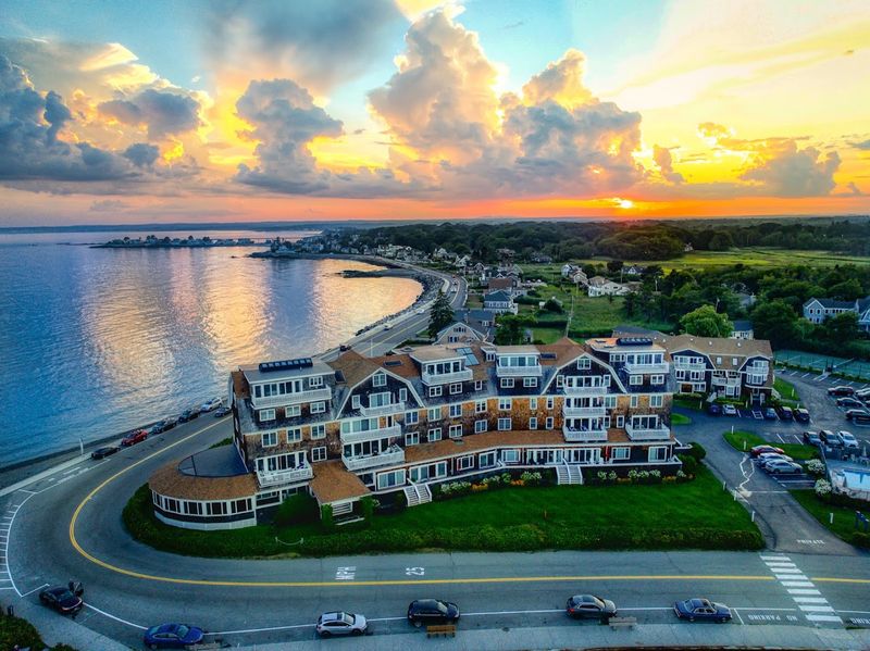The Ocean Avenue Drive 