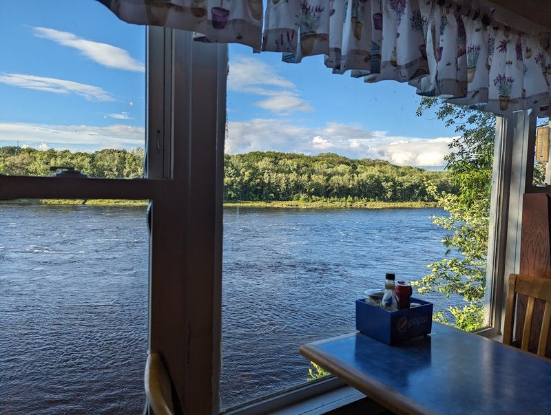 Riverside Location With Million-Dollar Views