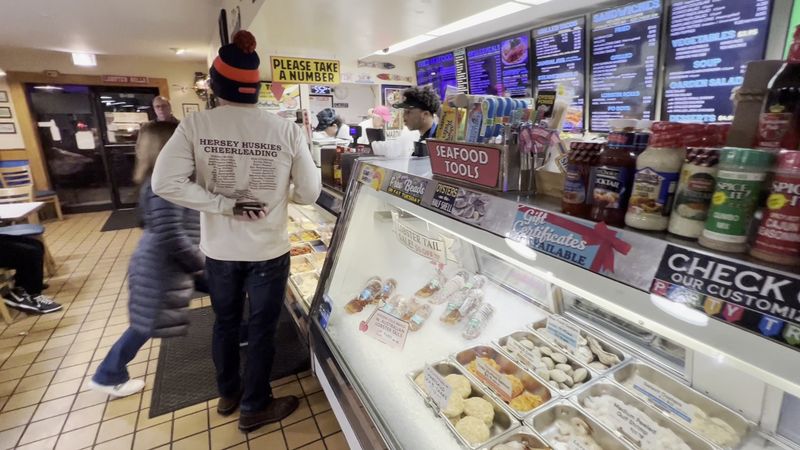 Fresh Seafood Market Meets Casual Dining