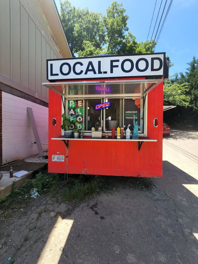 Local Buggy Cafe Food Truck