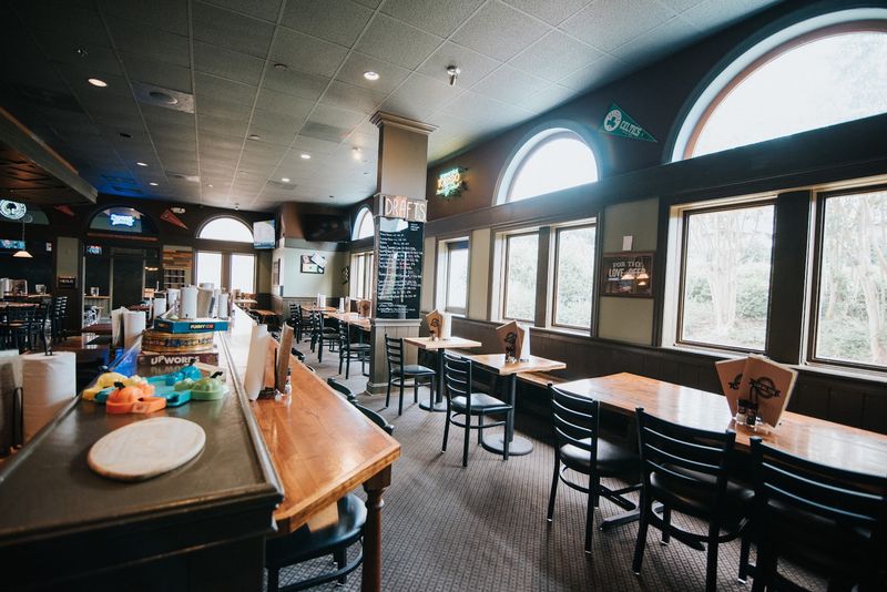 Local Cue, Greenville