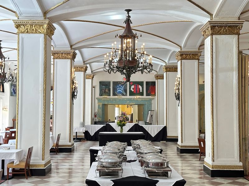 Venetian Dining Room At The Arlington Resort Hotel & Spa