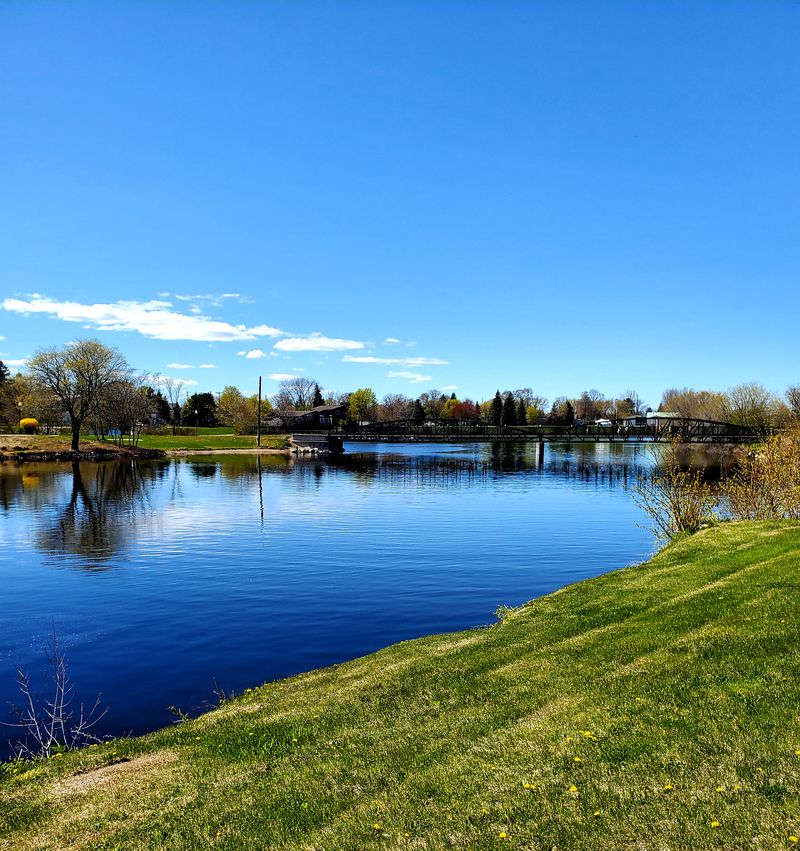 Shipwreck Viewing, Safely And Sensibly