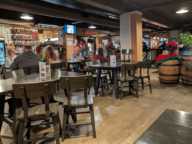 The Farmer's Table – Medina