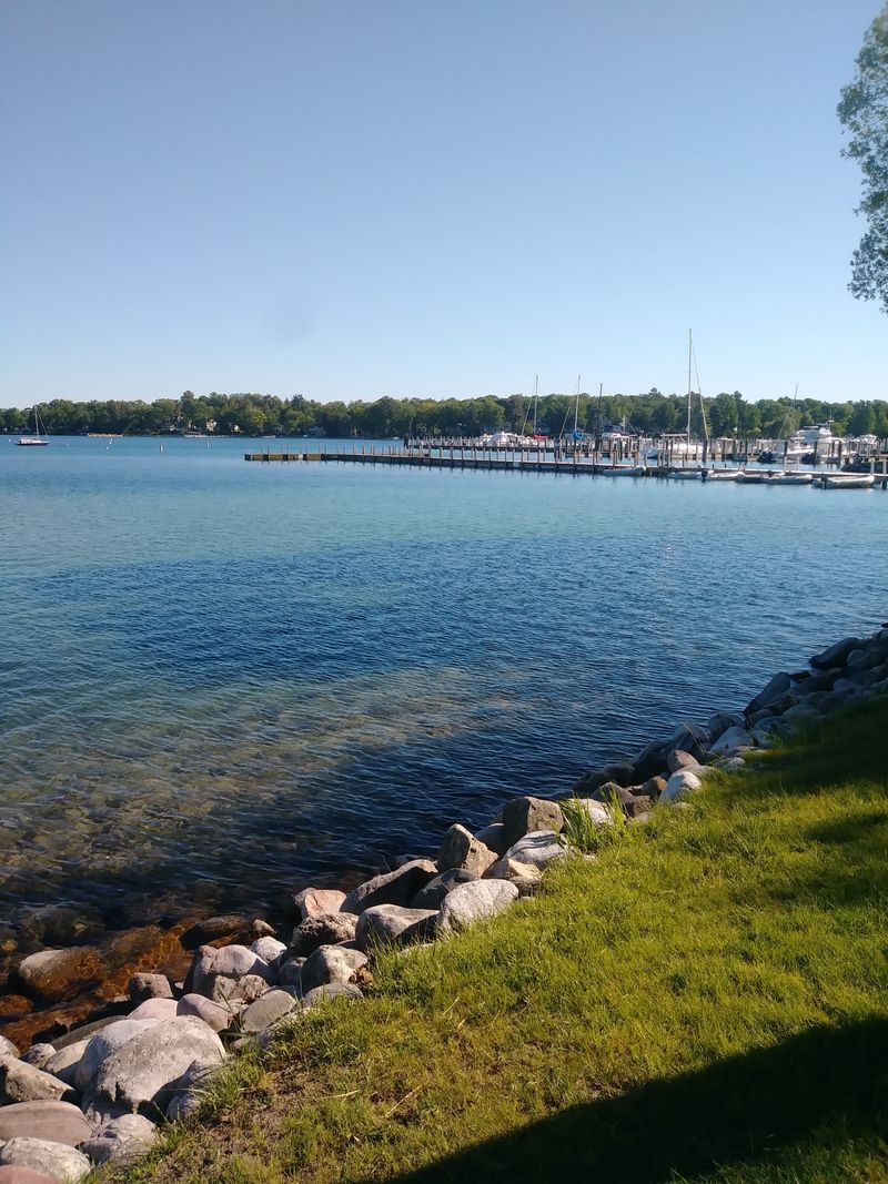 Edges Of Quiet On The Bluff