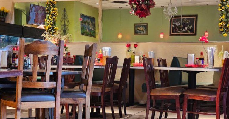 Locals In Gilbert, Arizona Insist This Is The Pho Restaurant That Sets The Standard