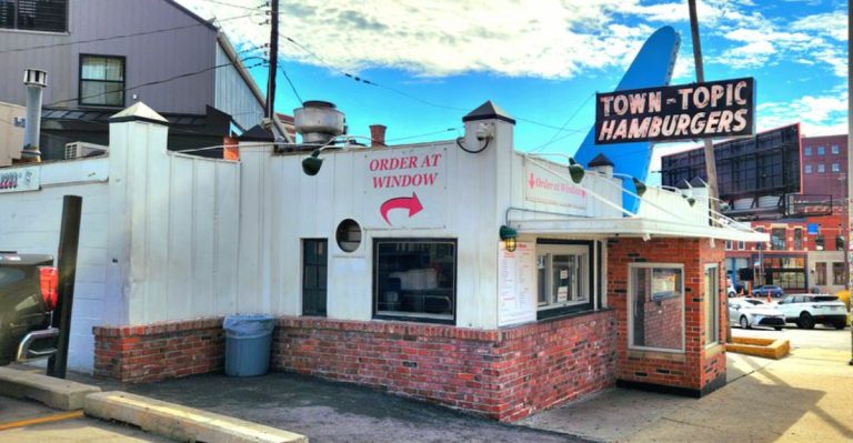 Locals Say This Missouri 24-Hour Restaurant Feels Timeless And Classic
